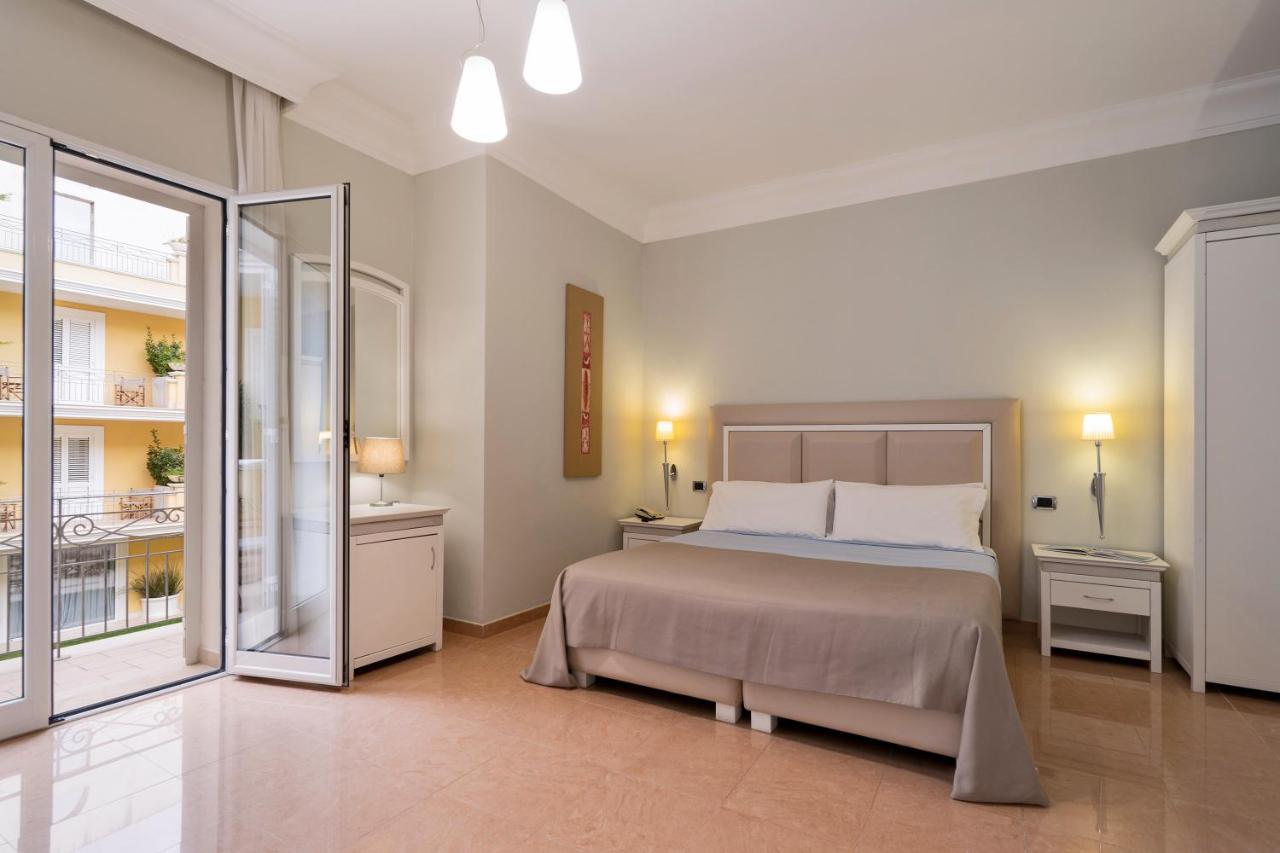 Victoria Palace Hotel & Zen Wellness Gallipoli Kültér fotó